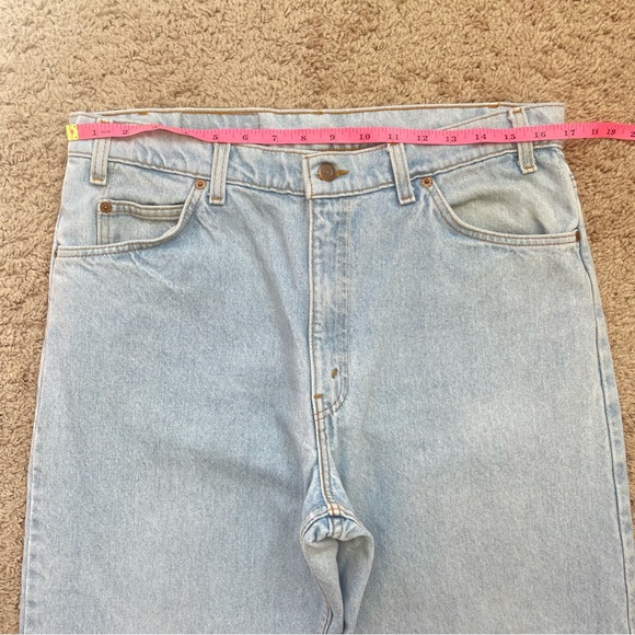 Levi’s VINTAGE 90s 550 ORANGE Tab Relaxed Fit Tapered Leg Light Wash Denim Jeans - Picture 8 of 16